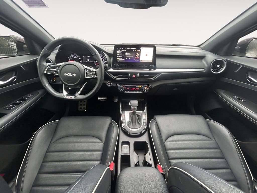 Used 2023 Kia Forte GT-Line w/ GT-Line Premium Package image 13