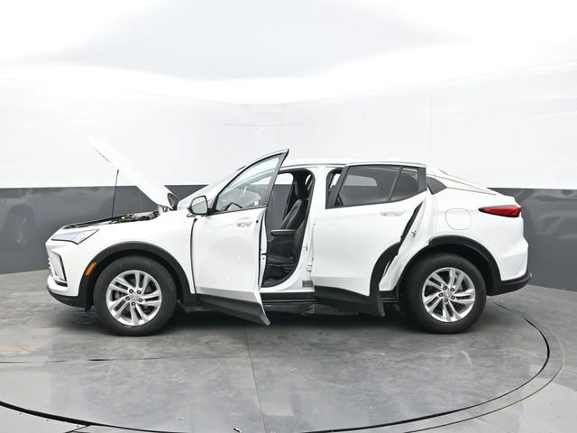 Used 2025 Buick Envista Preferred image 63