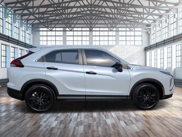 Used 2022 Mitsubishi Eclipse Cross LE FWD image 2