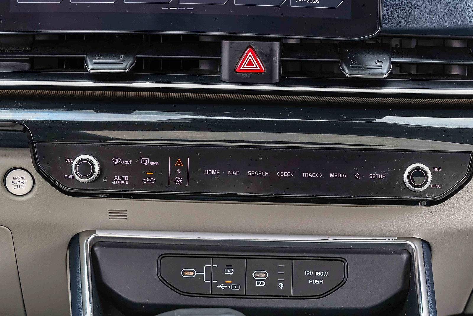Certified 2025 Kia Carnival SX Prestige FWD image 12