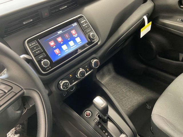 New 2025 Nissan Kicks Play S image 16