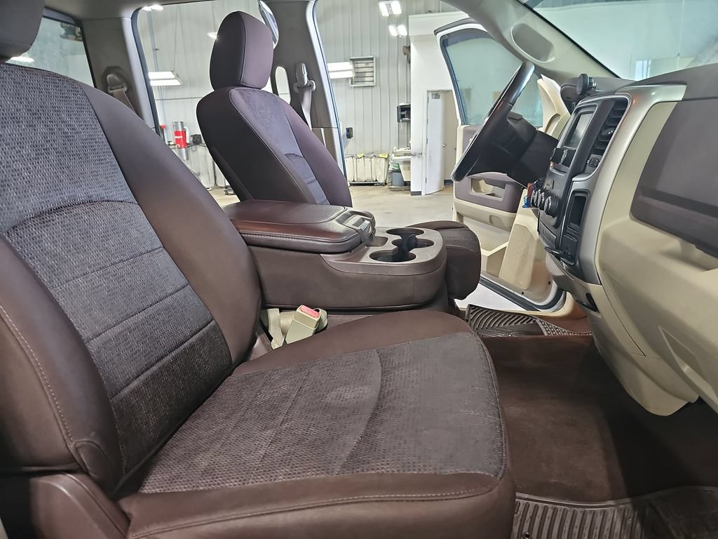 Used 2015 RAM 1500 Big Horn RWD image 10