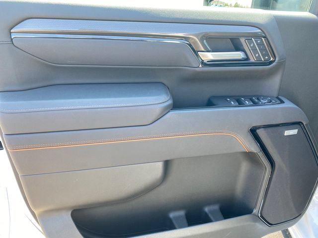 Used 2025 GMC Sierra 2500 AT4 w/ AT4 Premium Plus Package AWD/4WD image 17
