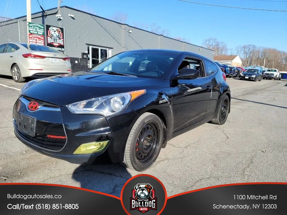 Used 2013 Hyundai Veloster w/ Style Pkg image 1