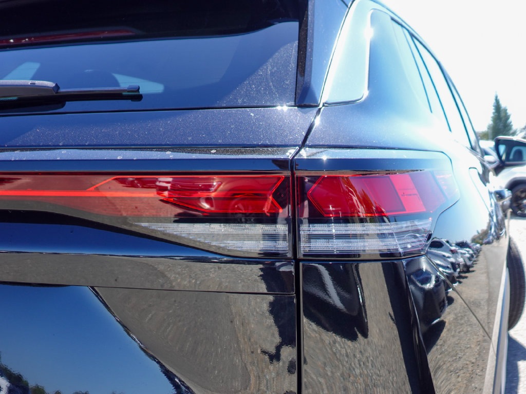 New 2026 Volkswagen Tiguan SE FWD image 6