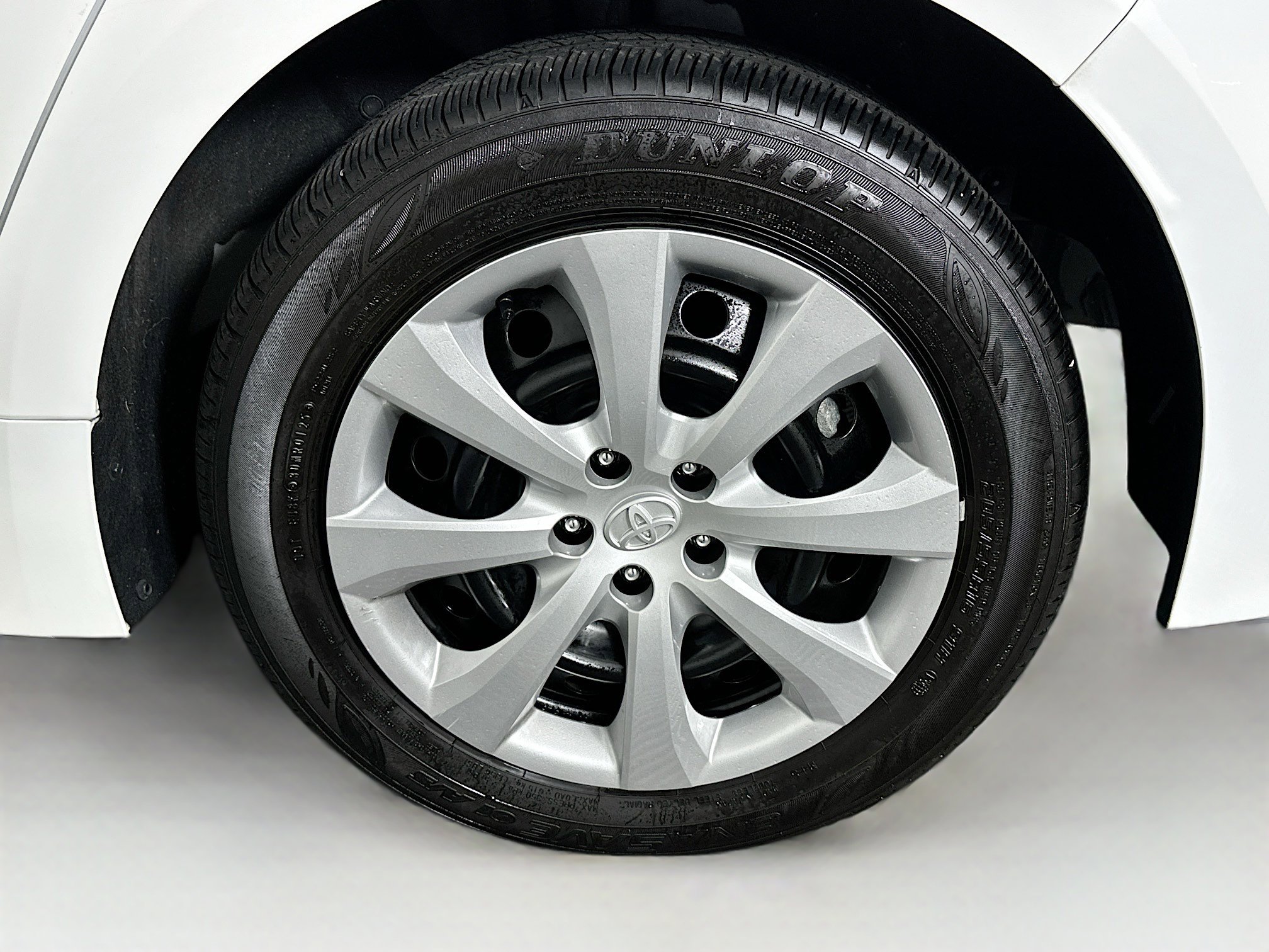 Used 2025 Toyota Corolla LE image 11