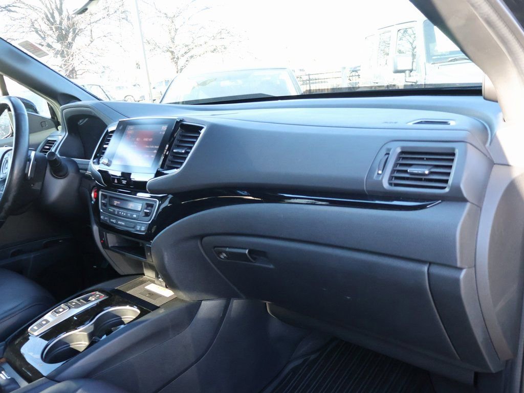 Certified 2023 Honda Ridgeline Black Edition image 9