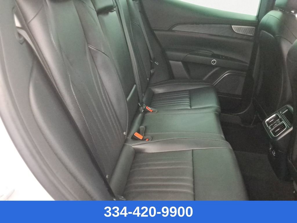 Used 2024 Maserati Grecale Modena image 15