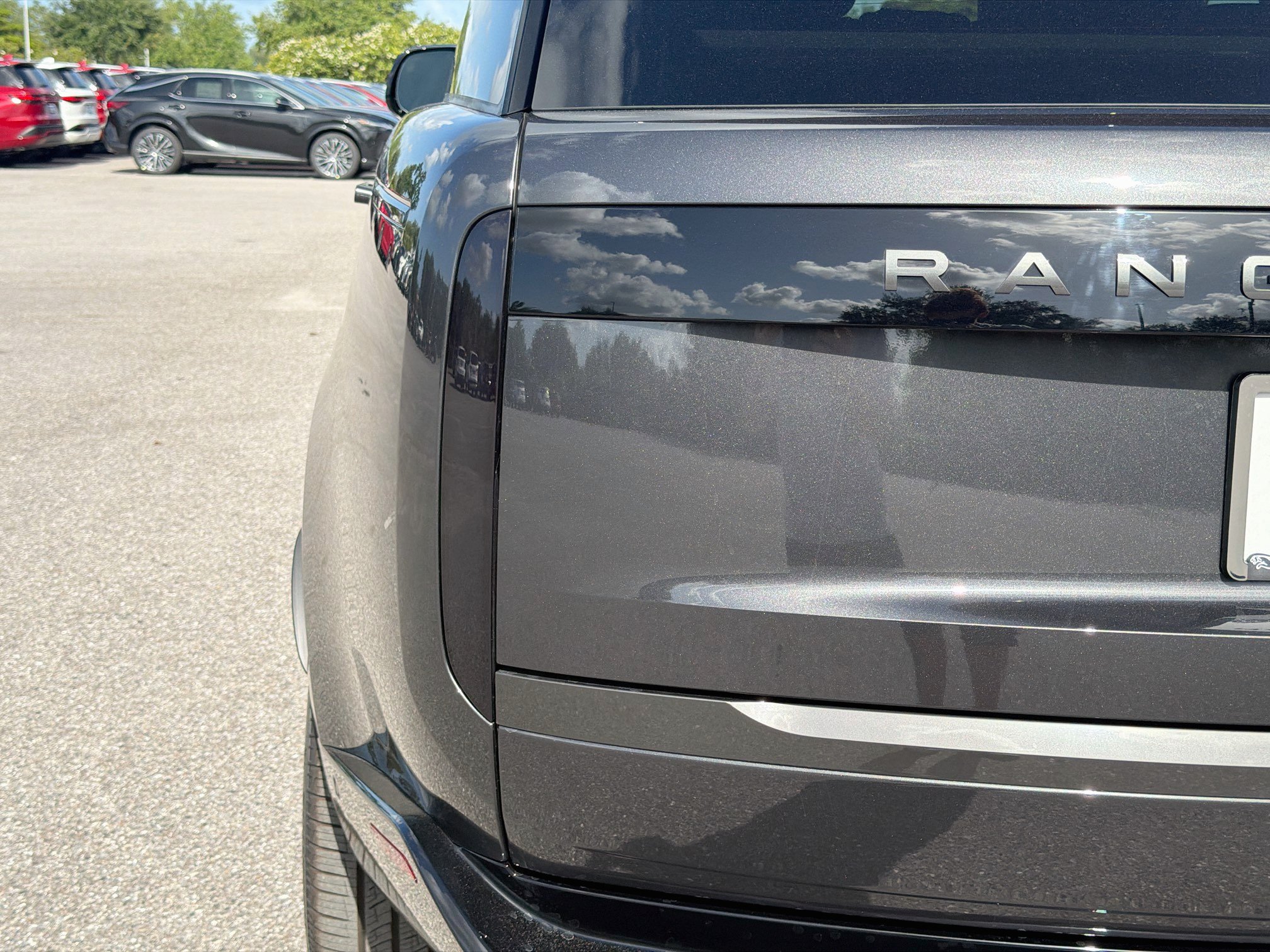 New 2026 Land Rover Range Rover SE AWD/4WD image 10