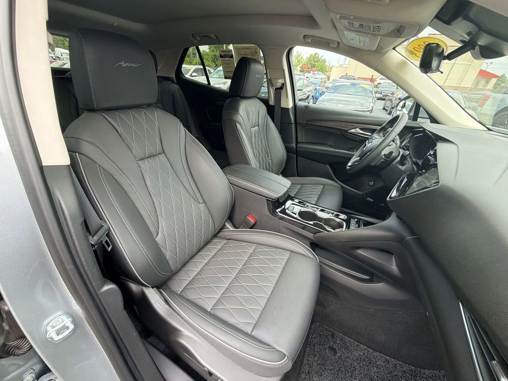 Used 2023 Buick Envision Avenir AWD/4WD image 31