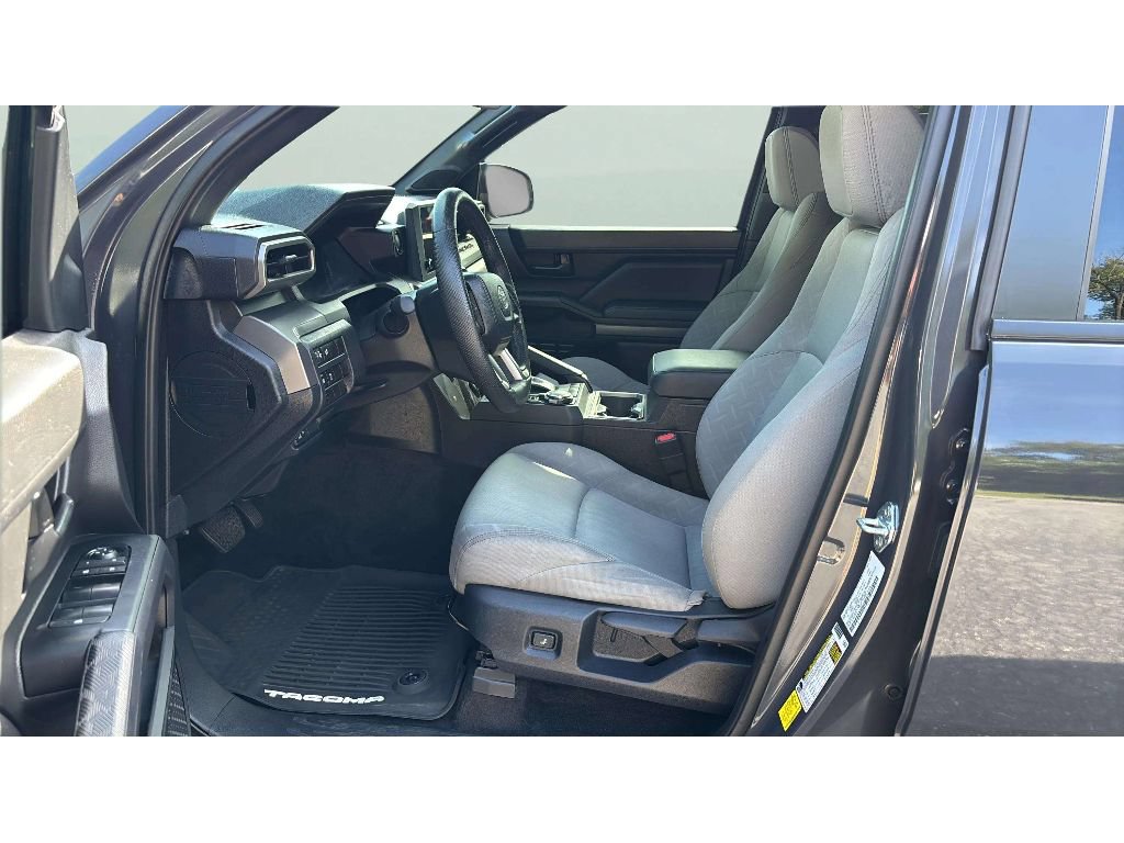 Used 2024 Toyota Tacoma SR5 AWD/4WD image 10