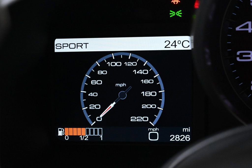 Used 2015 Ferrari F12 Berlinetta image 13