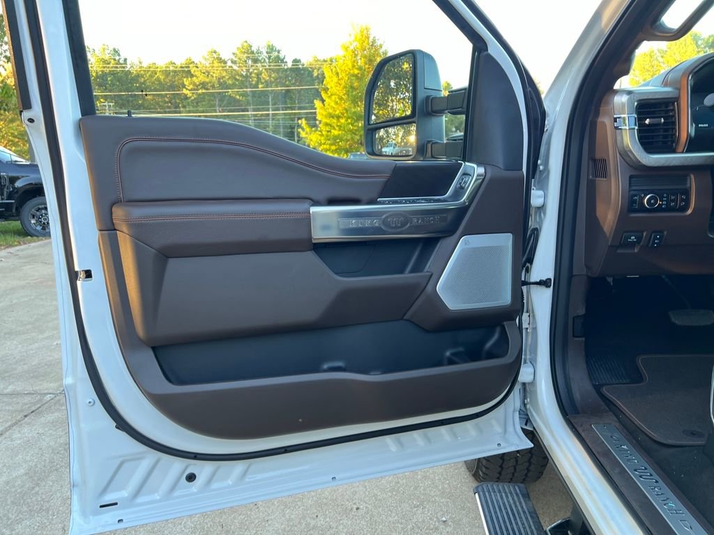 New 2026 Ford F250 King Ranch w/ FX4 Off-Road Package image 12