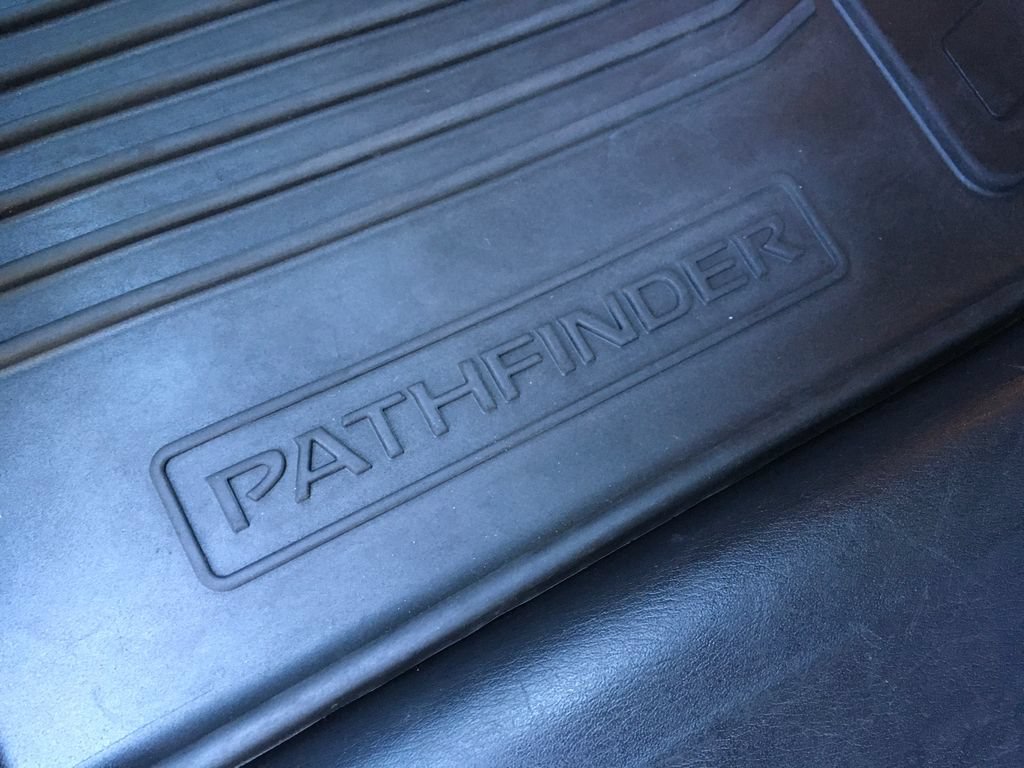Used 2019 Nissan Pathfinder SL AWD/4WD image 30