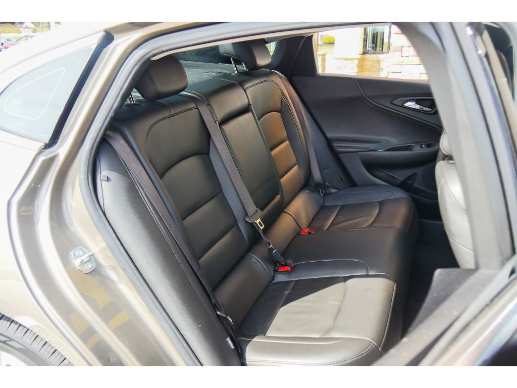 Used 2020 Chevrolet Malibu LT w/ Leather Package image 18