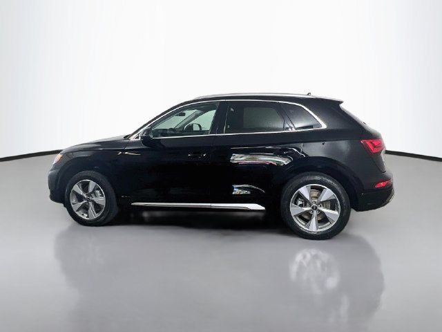 Used 2023 Audi Q5 2.0T Premium Plus w/ Premium Plus Package AWD/4WD image 6
