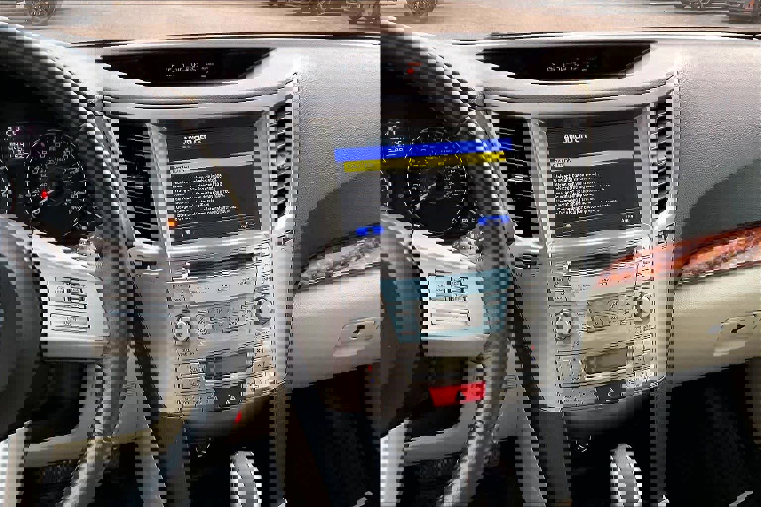 Used 2011 Subaru Outback 2.5i Limited image 6