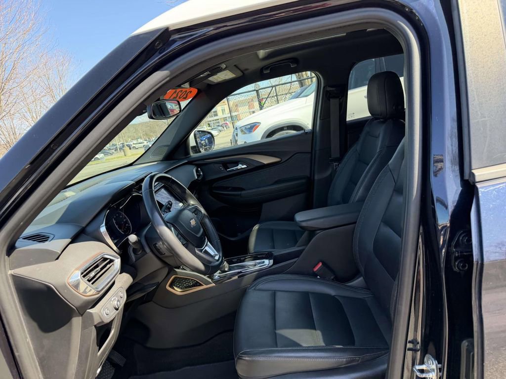 Used 2021 Chevrolet TrailBlazer ACTIV w/ Sun and Liftgate Package AWD/4WD image 16