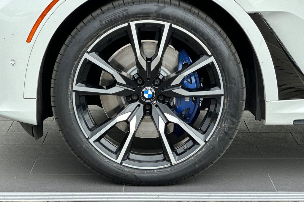 Used 2019 BMW X7 xDrive50i w/ M Sport Package AWD/4WD image 34