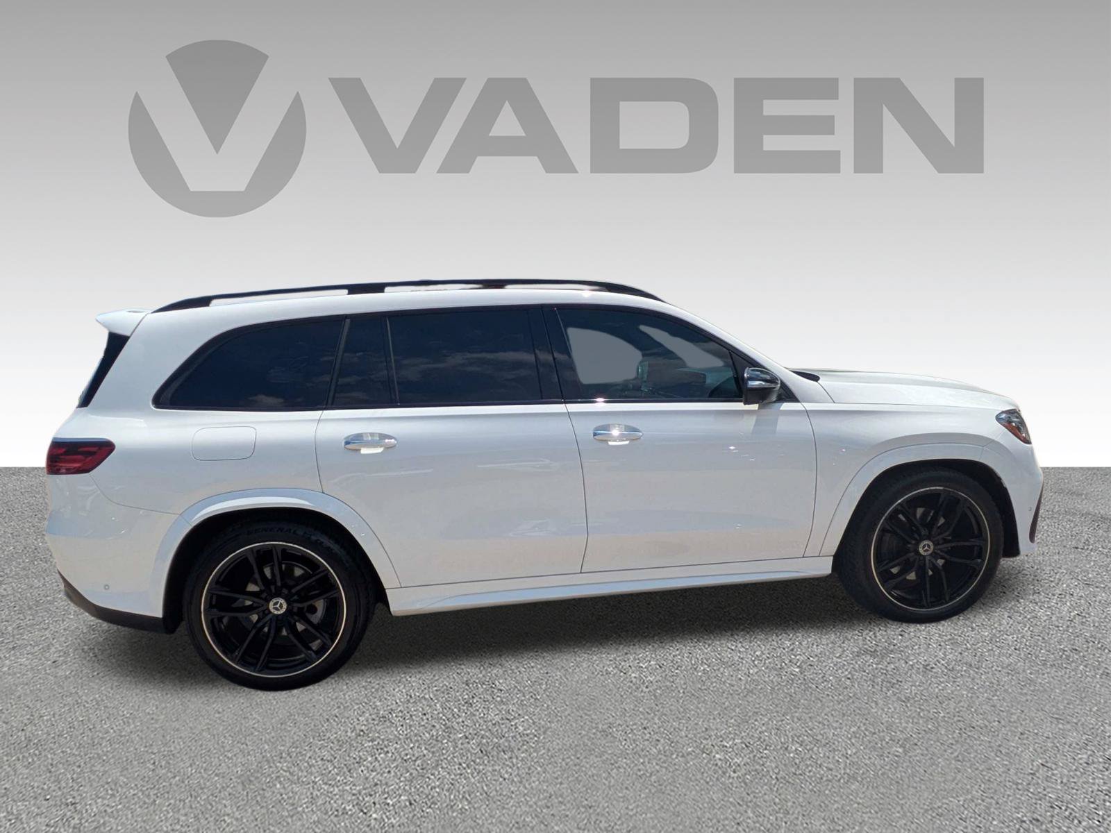 Used 2024 Mercedes-Benz GLS 450 4MATIC image 26