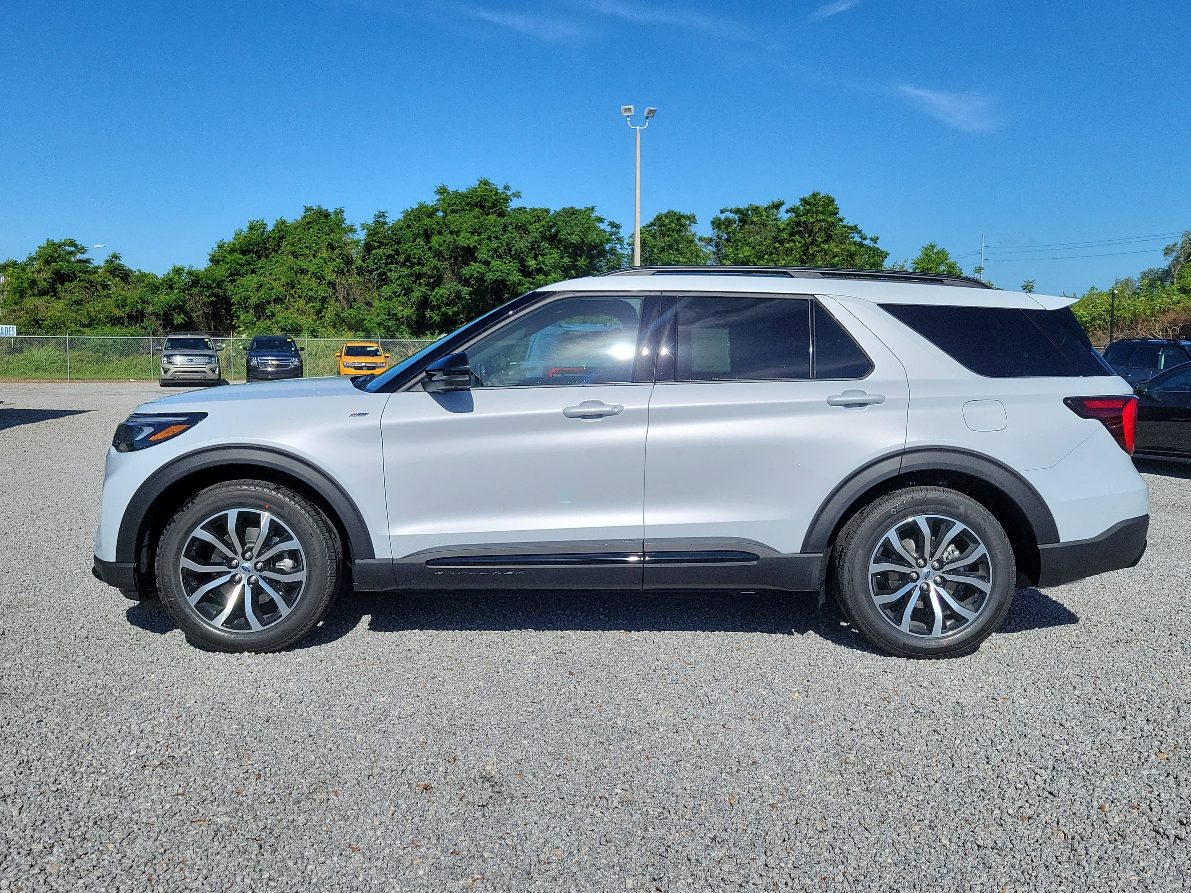 New 2026 Ford Explorer ST-Line RWD image 7