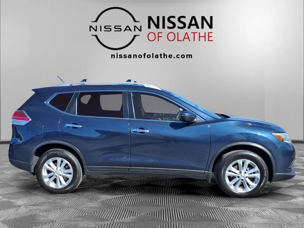 Used 2016 Nissan Rogue SV image 31