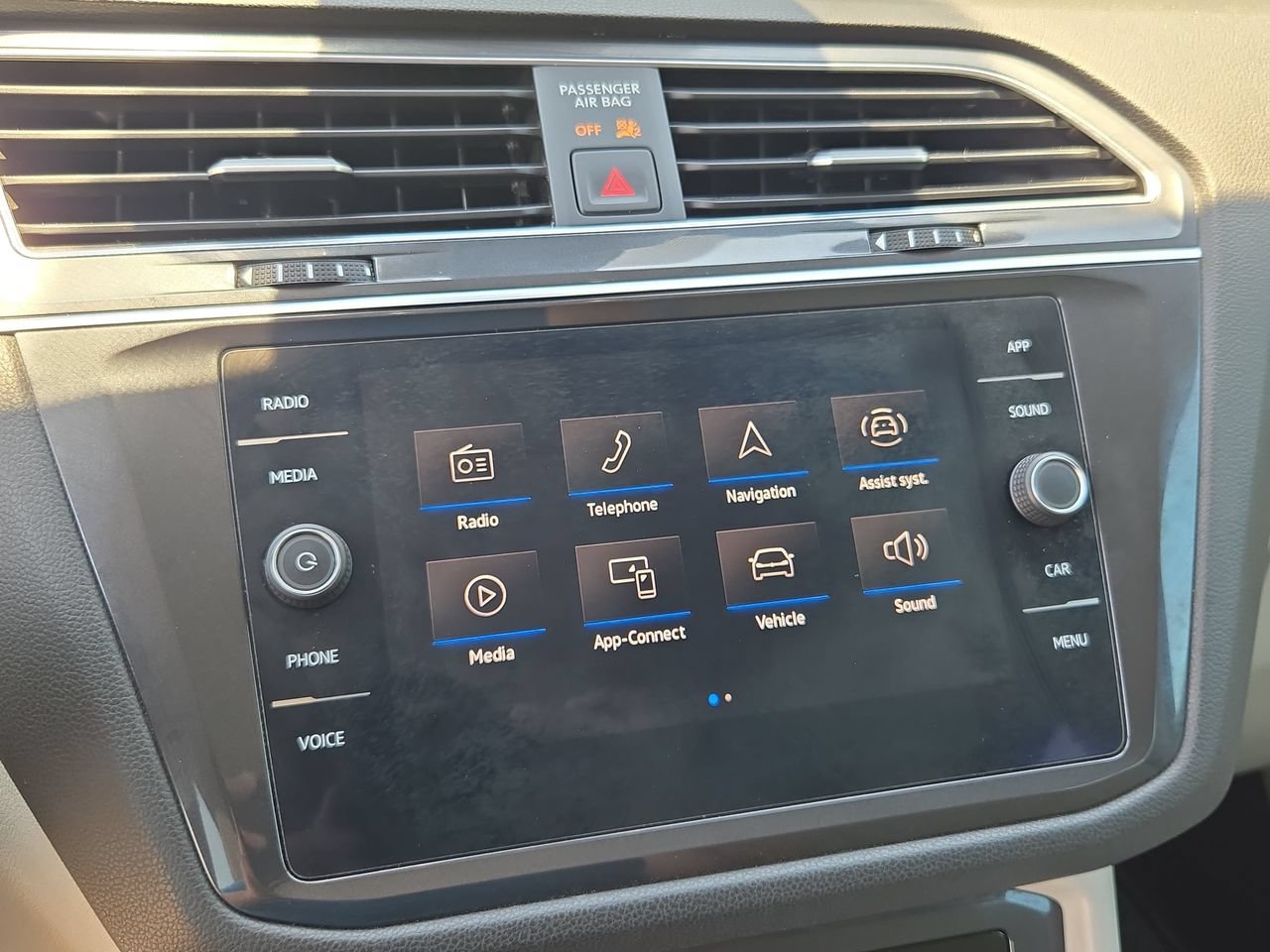 Used 2022 Volkswagen Tiguan SE FWD image 22
