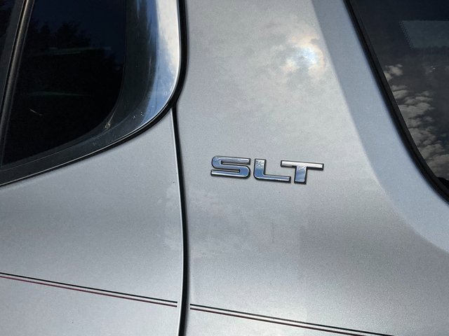 Used 2017 GMC Acadia SLT w/ LPO, Cargo Package image 7