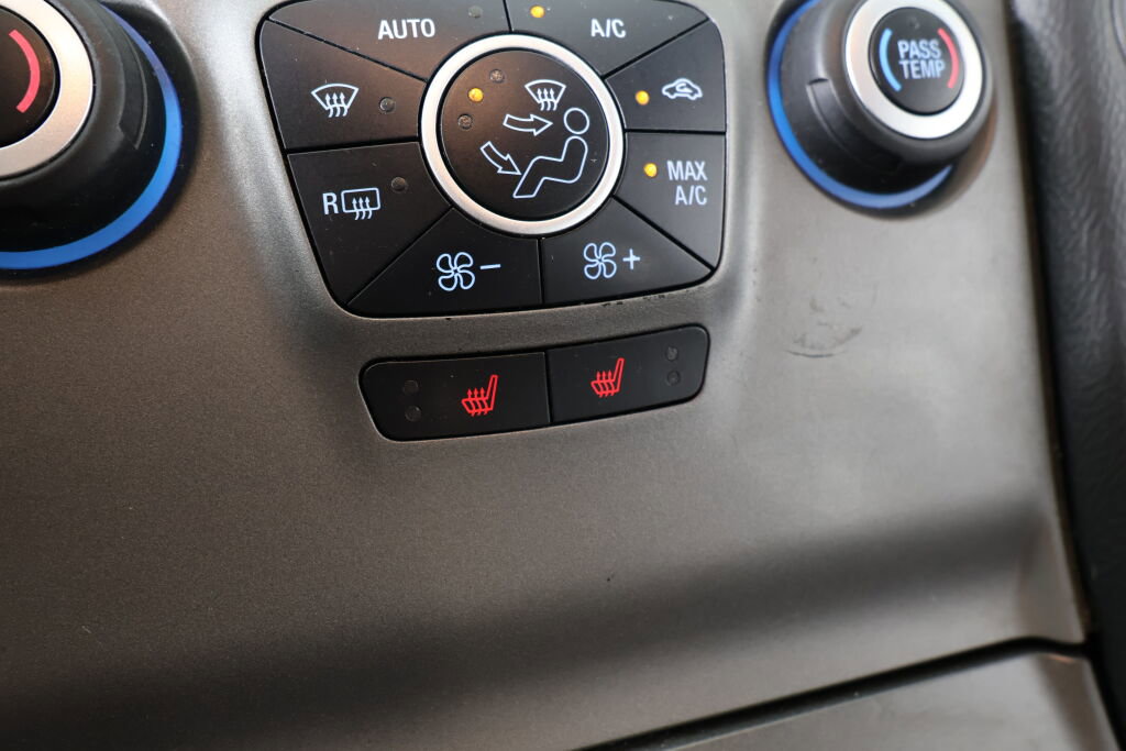 Used 2017 Ford Taurus SEL image 36