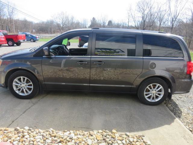 Used 2019 Dodge Grand Caravan SXT image 4