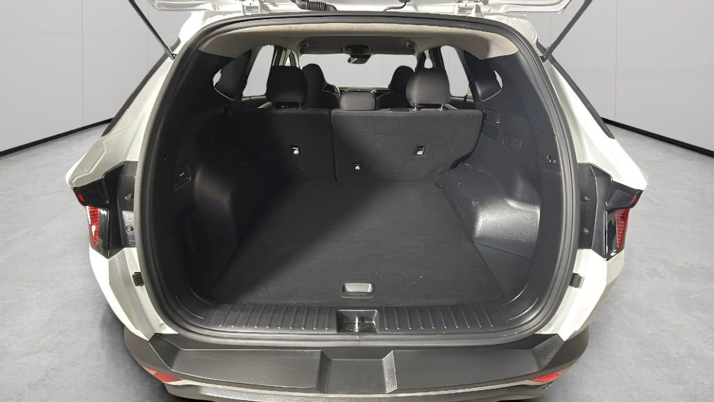 Used 2022 Hyundai Tucson SE image 25