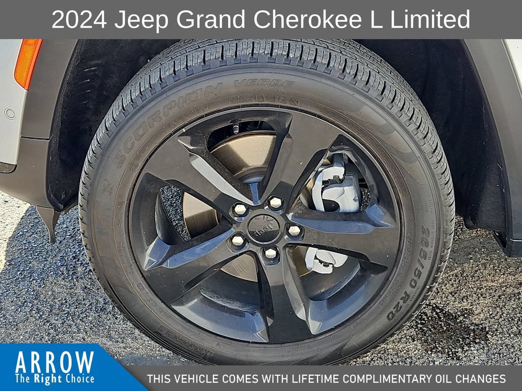 Used 2024 Jeep Grand Cherokee L Limited w/ Luxury Tech Group II AWD/4WD image 17