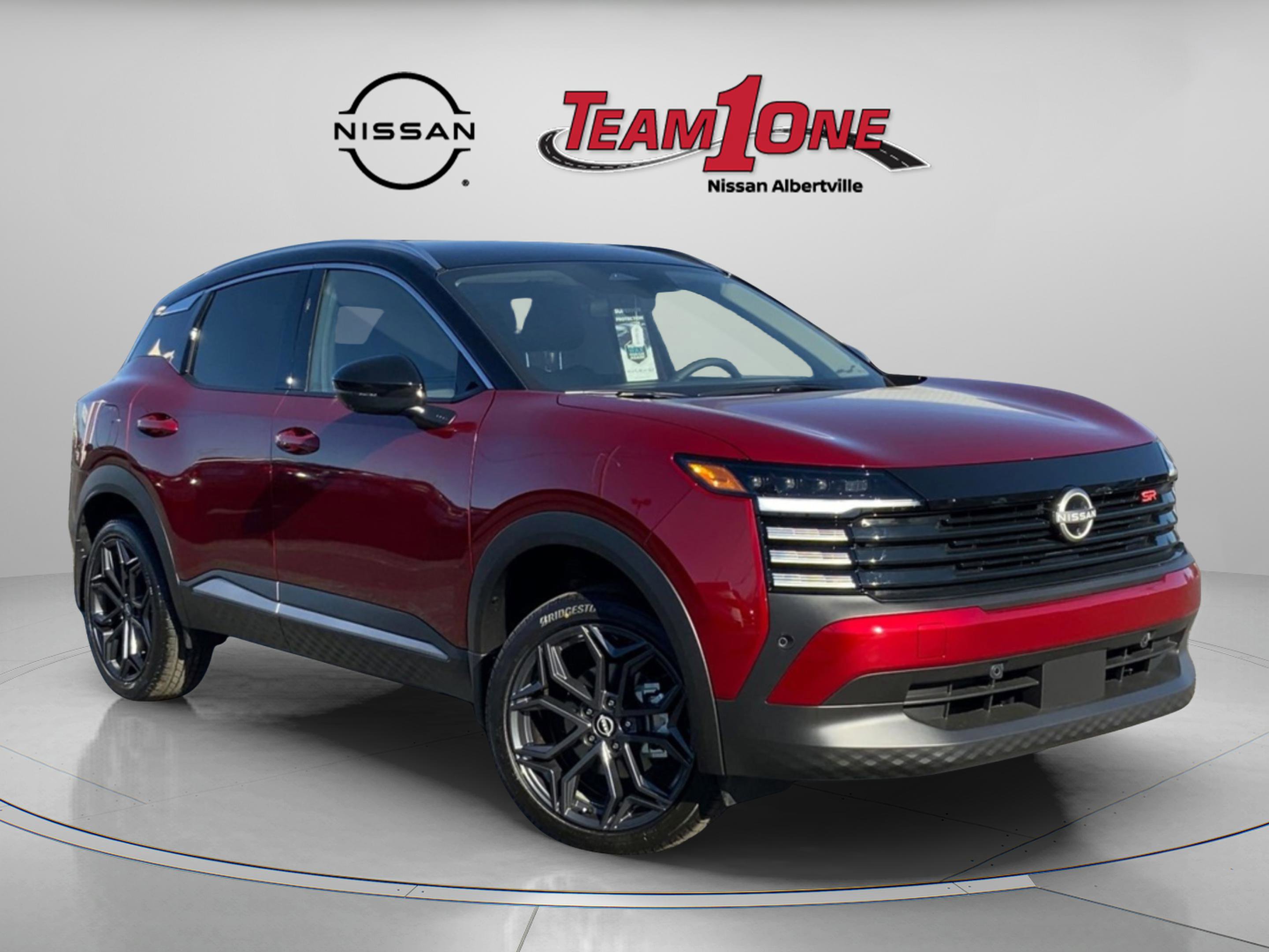 New 2025 Nissan Kicks SR w/ Illumination Package