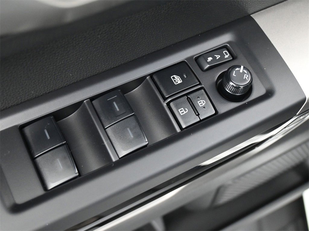 Used 2025 Toyota Tundra Limited image 4