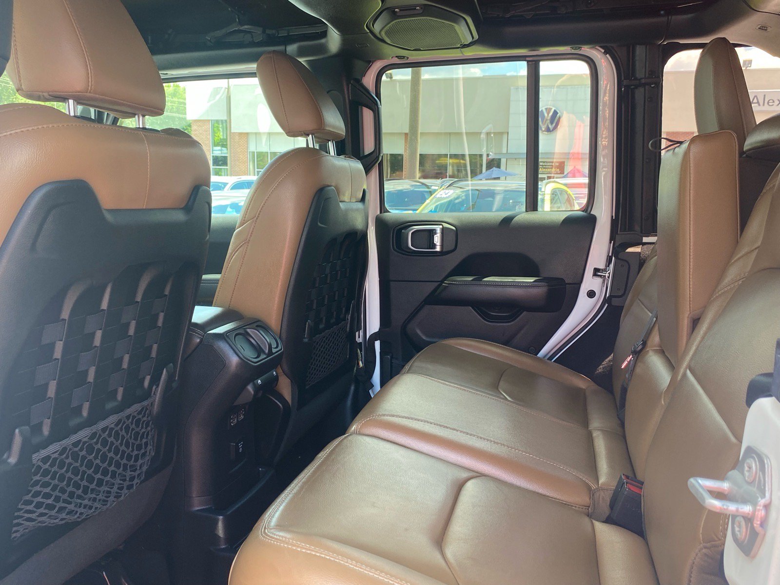 Used 2023 Jeep Wrangler Unlimited Rubicon 4xe w/ Cold Weather Group AWD/4WD image 24