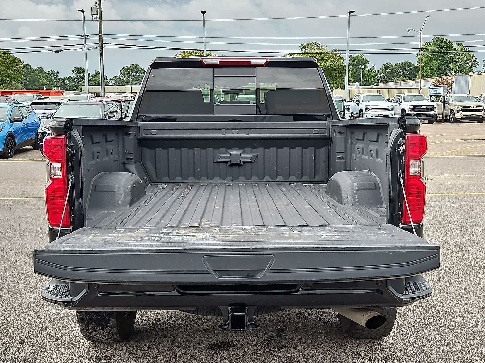 Used 2023 Chevrolet Silverado 2500 LT w/ Midnight Edition AWD/4WD image 30