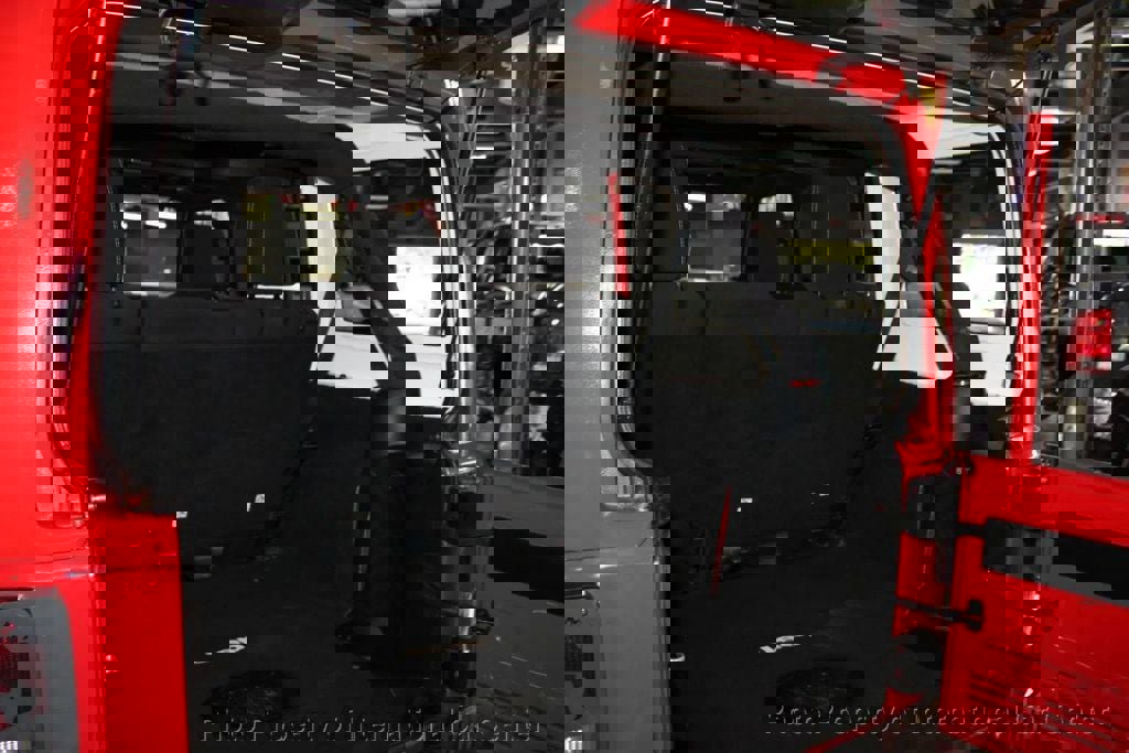 Used 2015 Jeep Wrangler Unlimited Sahara w/ Dual Top Group image 28