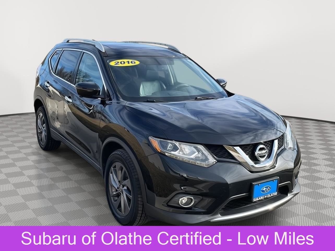 Used 2016 Nissan Rogue SL w/ SL Premium Package image 1