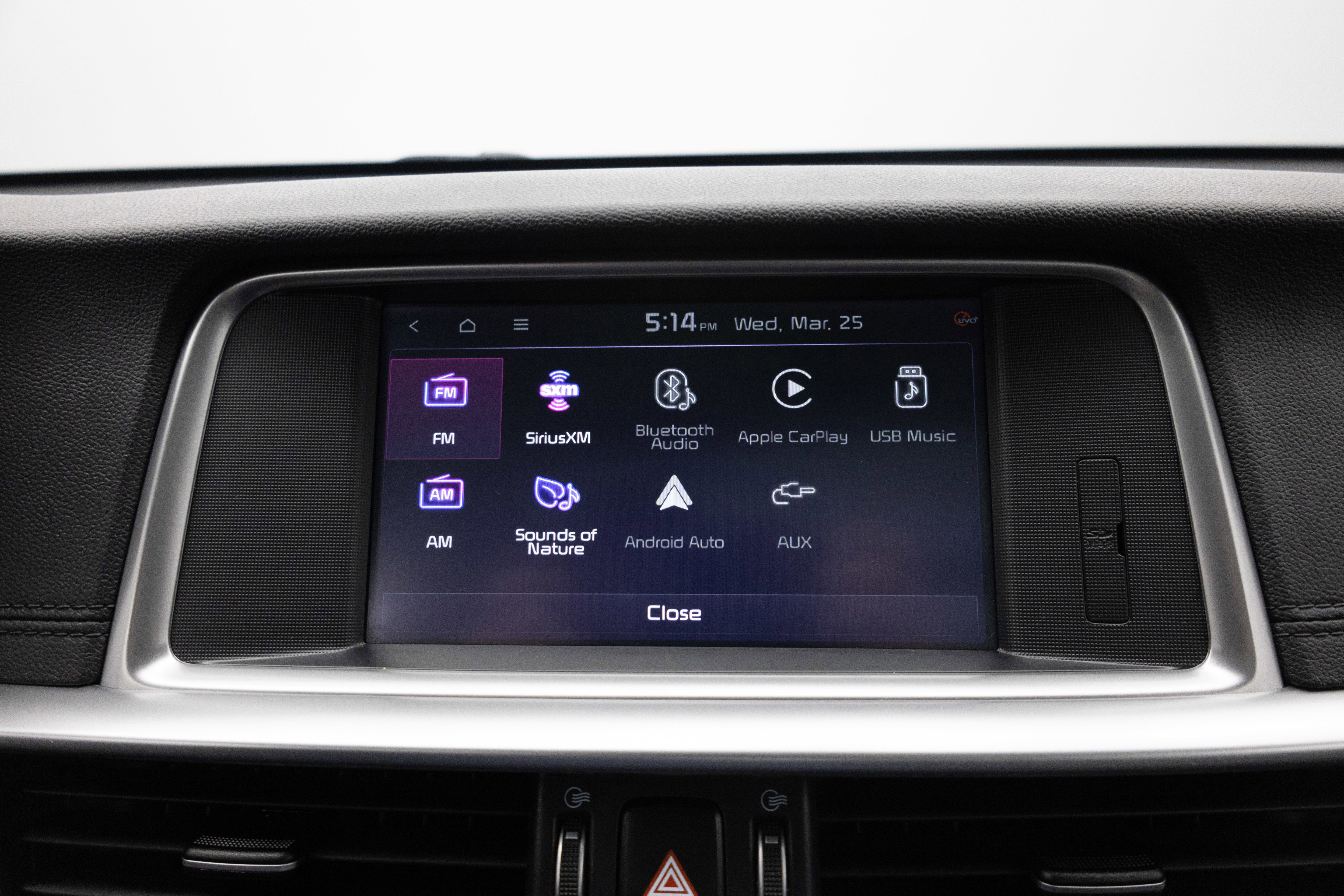 Used 2020 Kia Optima Premium image 4