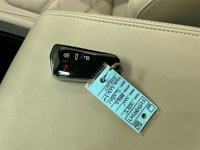 Certified 2025 Volkswagen Atlas SE image 18