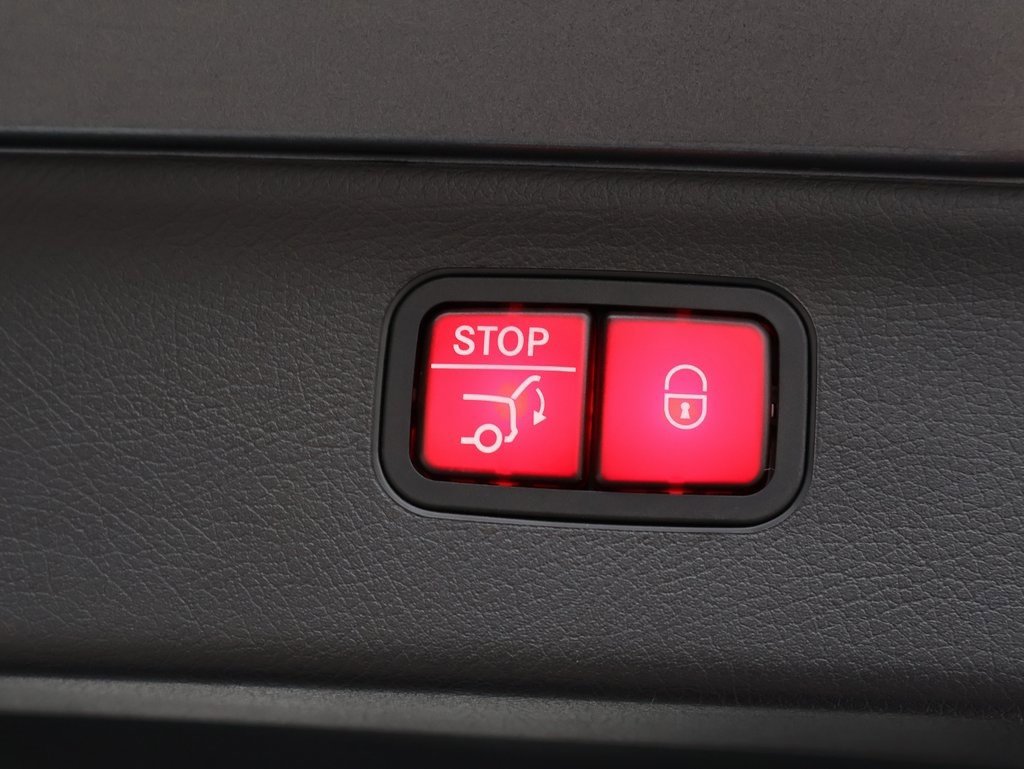 Used 2023 Mercedes-Benz EQS 580 4MATIC SUV image 18