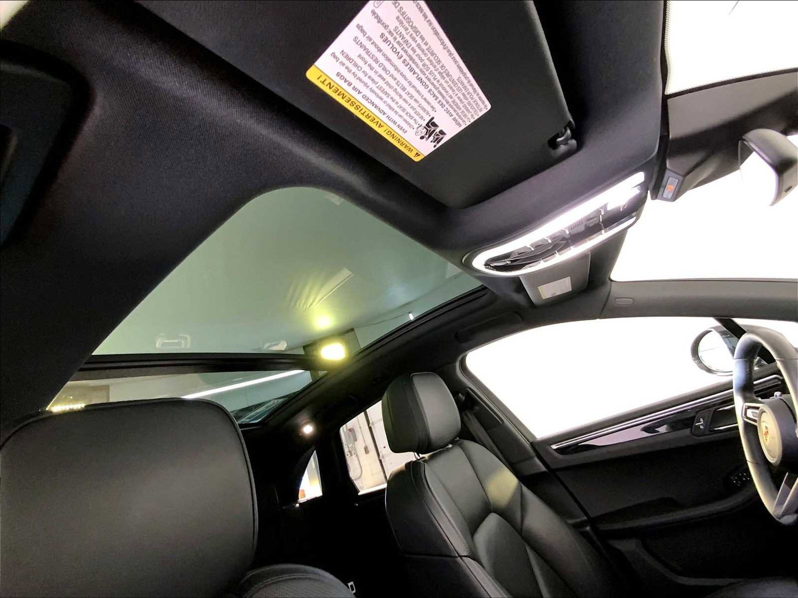 Certified 2024 Porsche Macan image 20