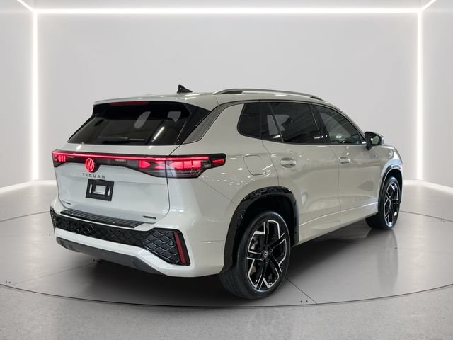 New 2026 Volkswagen Tiguan SEL R-Line AWD/4WD image 6
