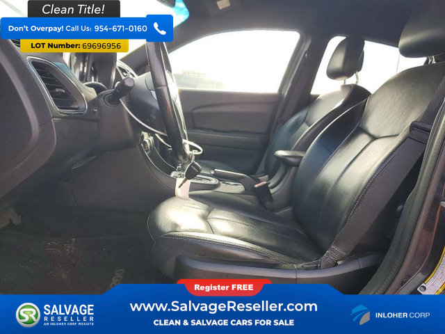 Used 2011 Chrysler 200 Limited FWD image 9