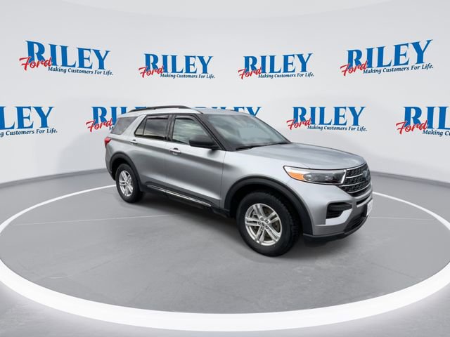 Certified 2023 Ford Explorer XLT image 2