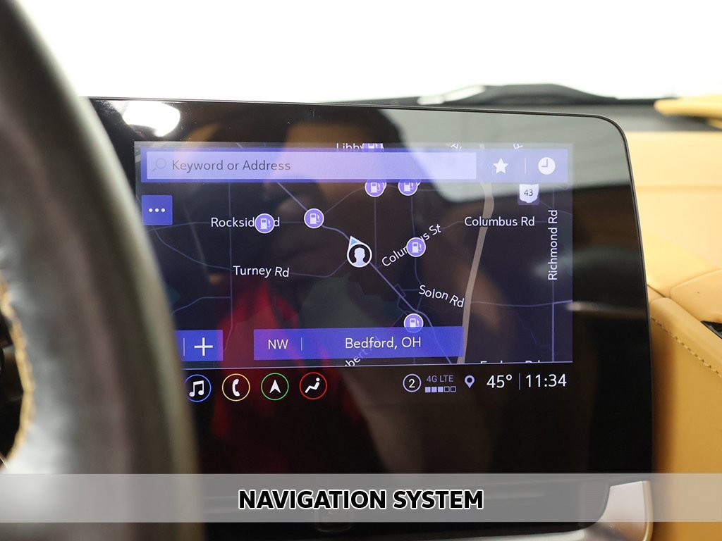 Used 2021 Chevrolet Corvette Stingray Premium Conv w/ Z51 Performance Package image 3