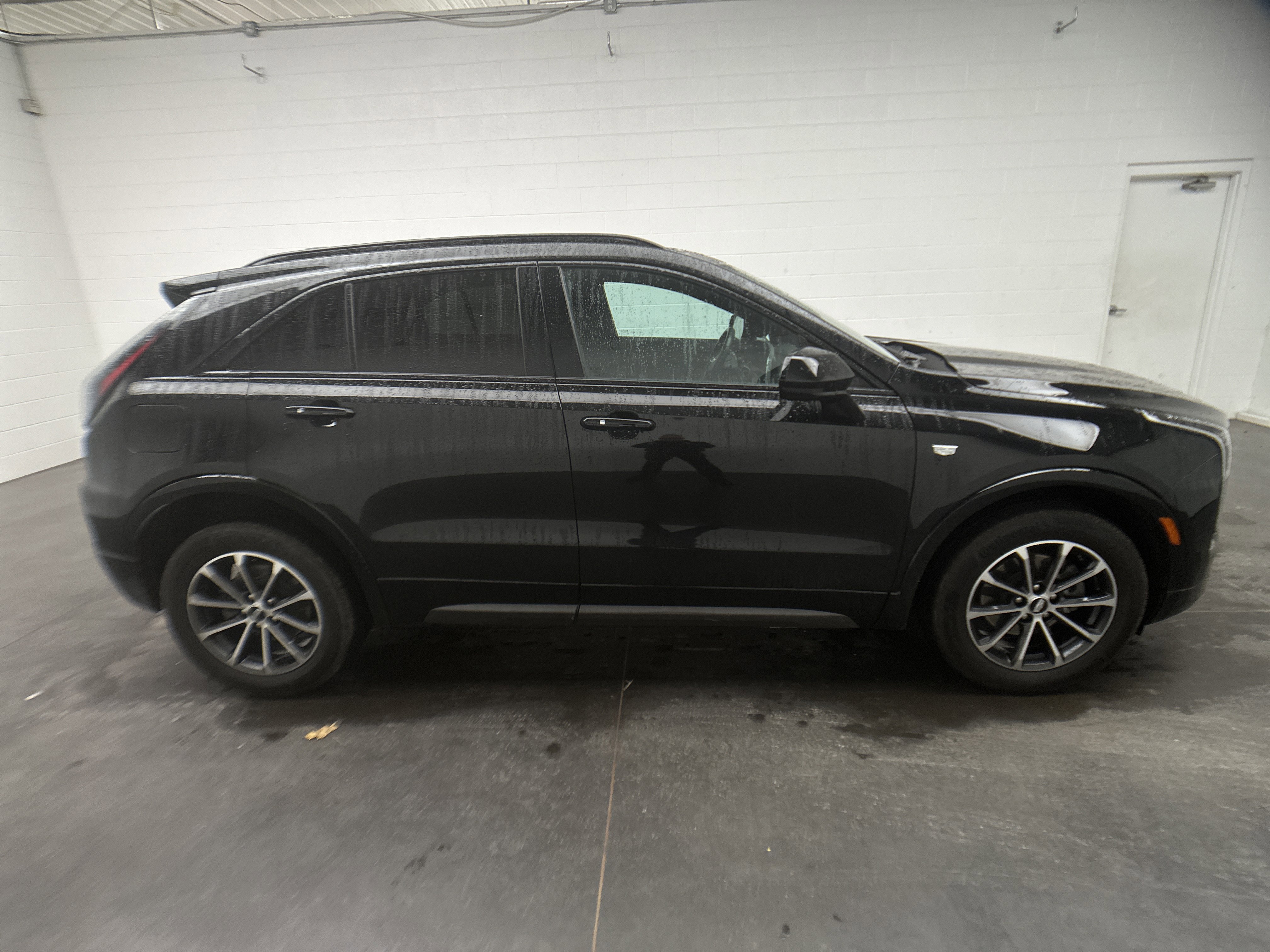 Used 2024 Cadillac XT4 Sport image 10