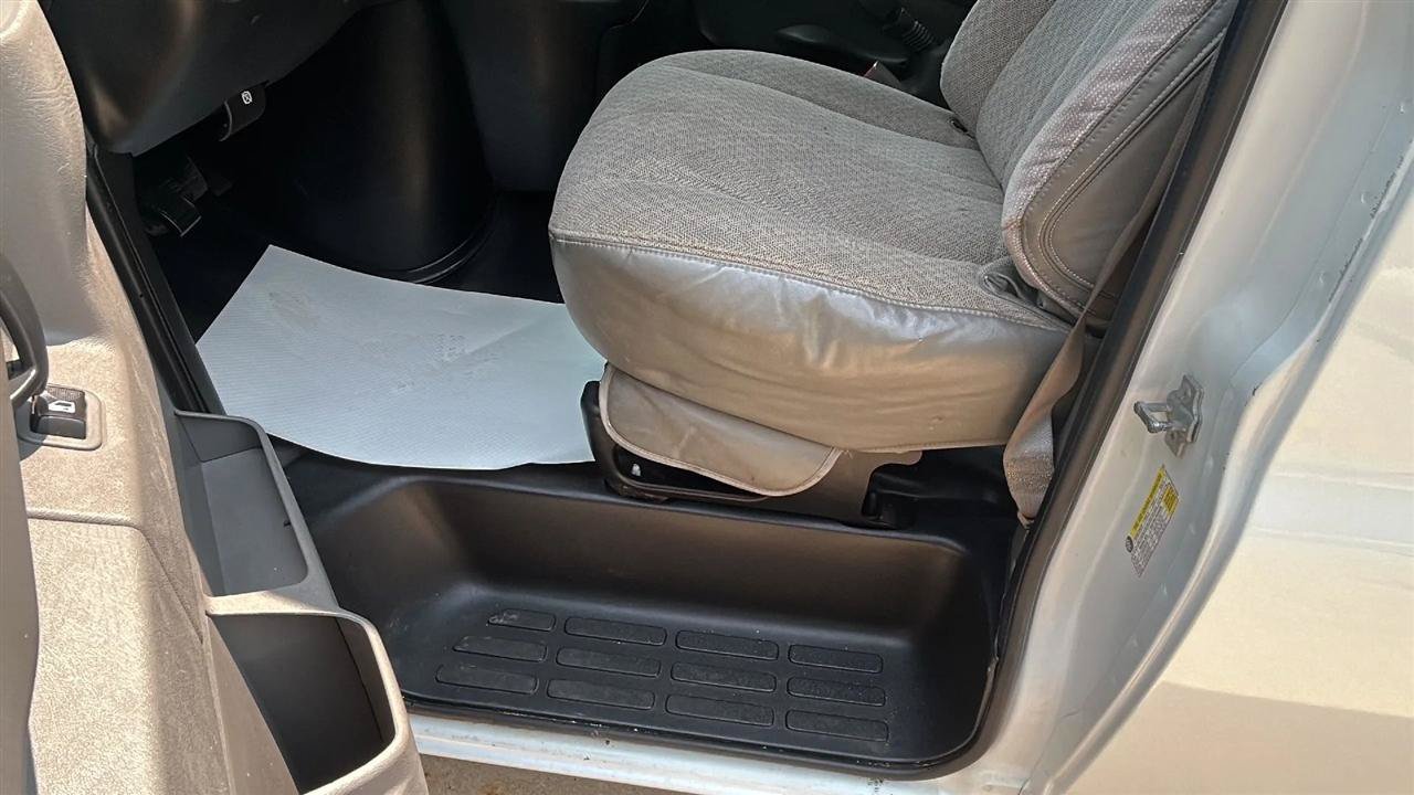 Used 2016 Chevrolet Express 3500 LT w/ LT Preferred Equipment Group RWD image 29