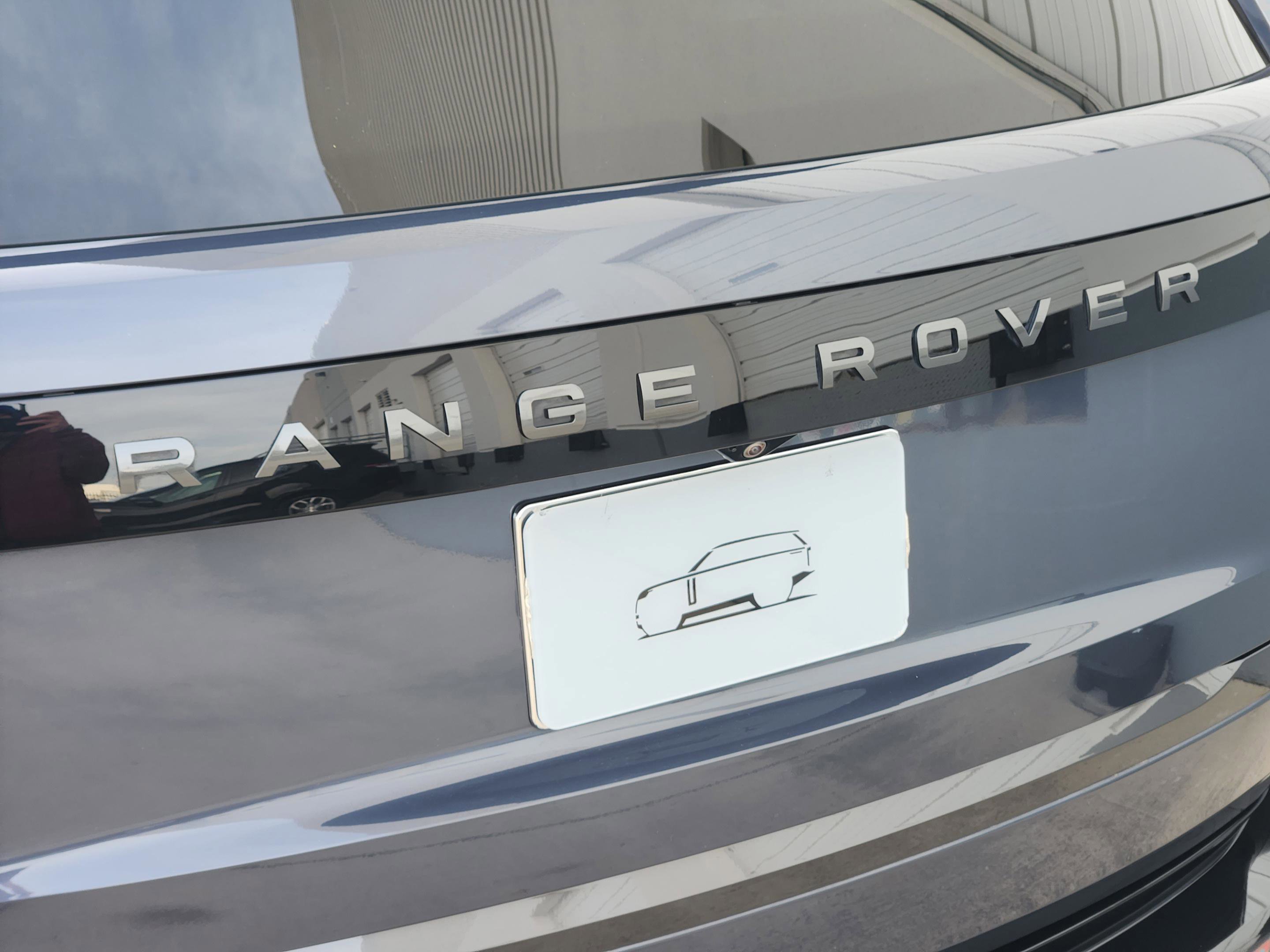 Certified 2025 Land Rover Range Rover SE image 35