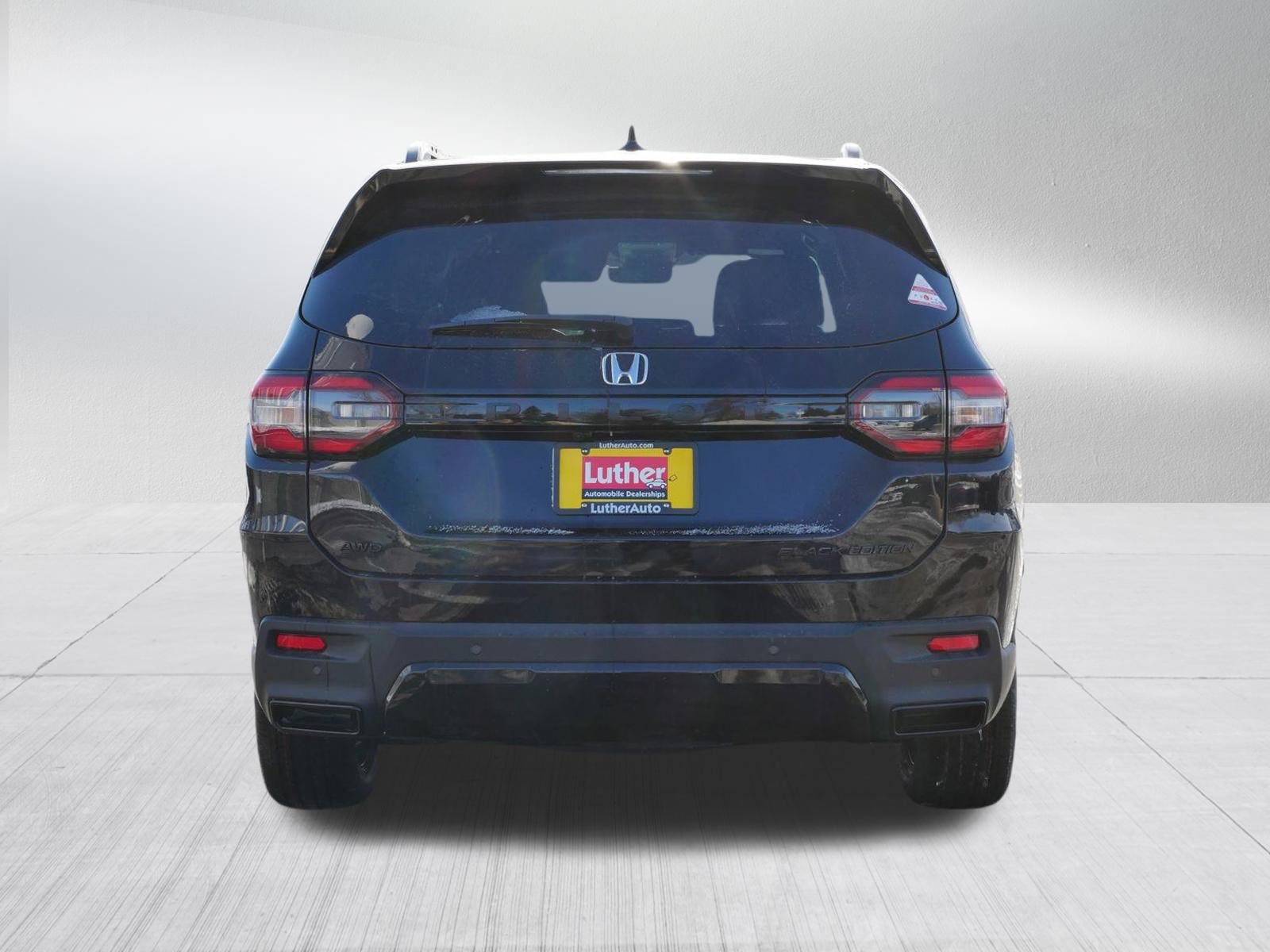 New 2026 Honda Pilot Black Edition image 6